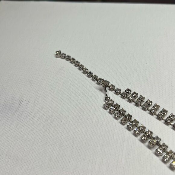 VINTAGE Silver-tone Necklace with Rhinestones - Picture 4 of 5